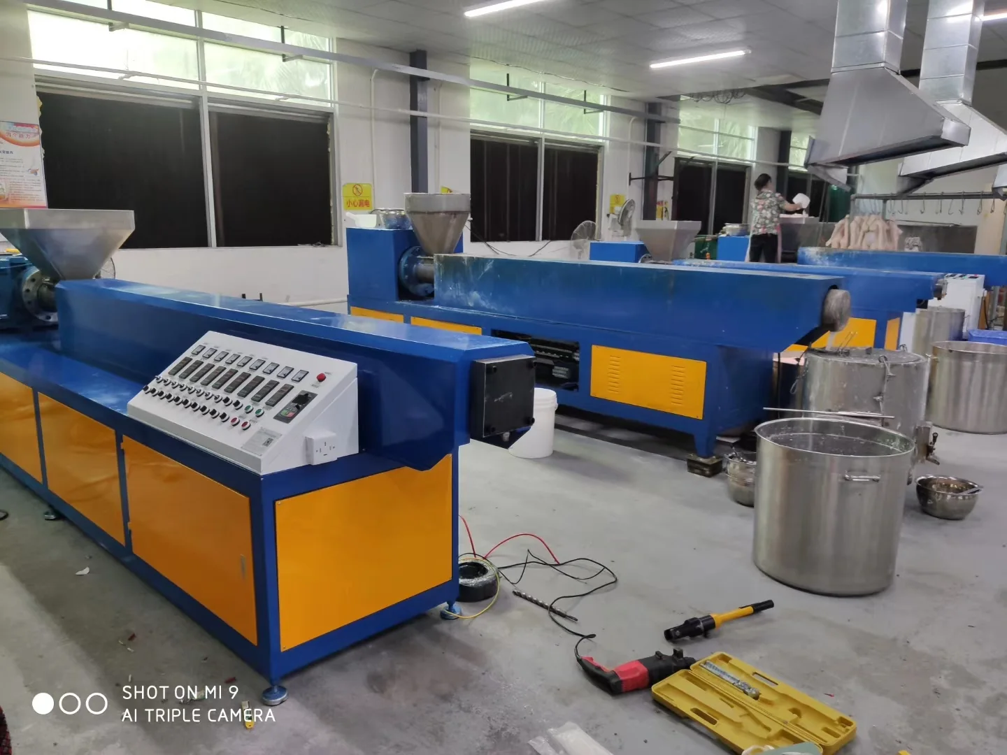 Model 110 TPE Extruder Machine