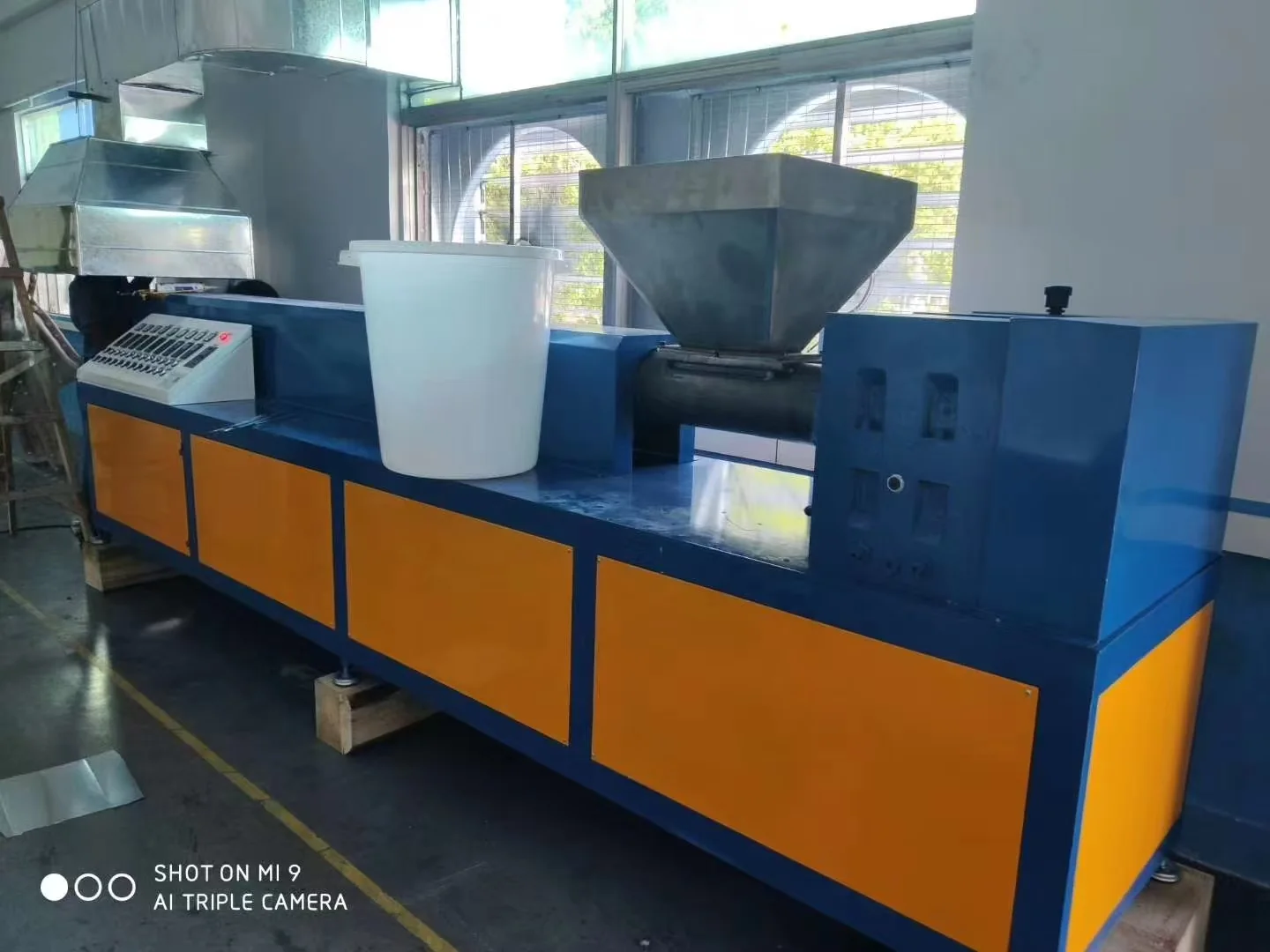 Model 150 TPE Extruder Machine